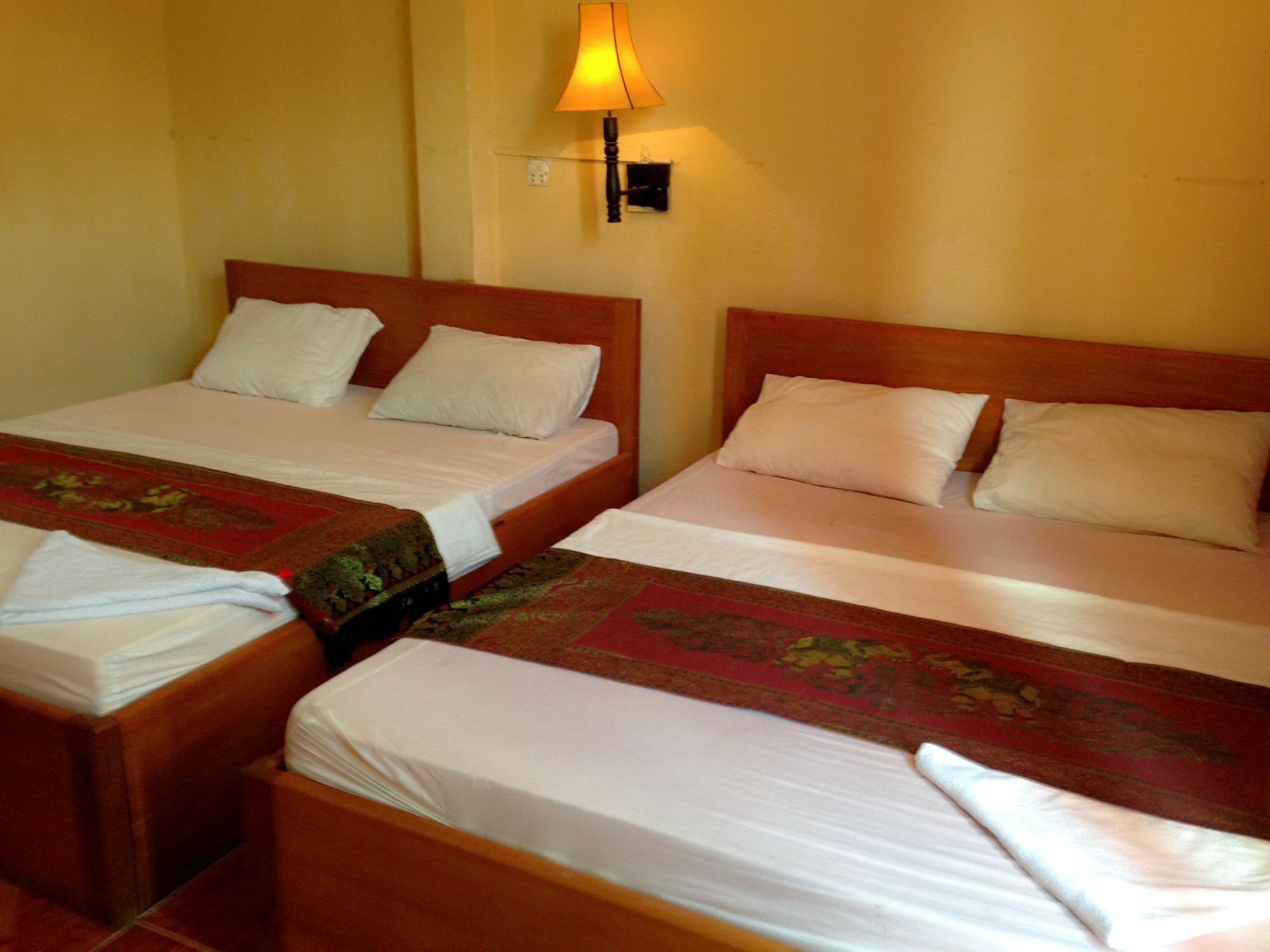 White River II Hostel 金边 外观 照片